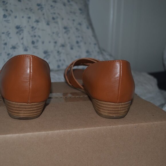 Pre-owned pair of A.N.A. cognac color flat sandals. Criss-cross straps, size 8 m - Picture 3 of 8
